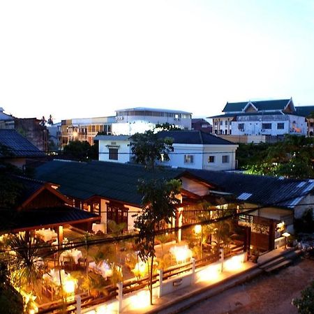 Avilla Phasouk Hotel В'єнтьян Екстер'єр фото