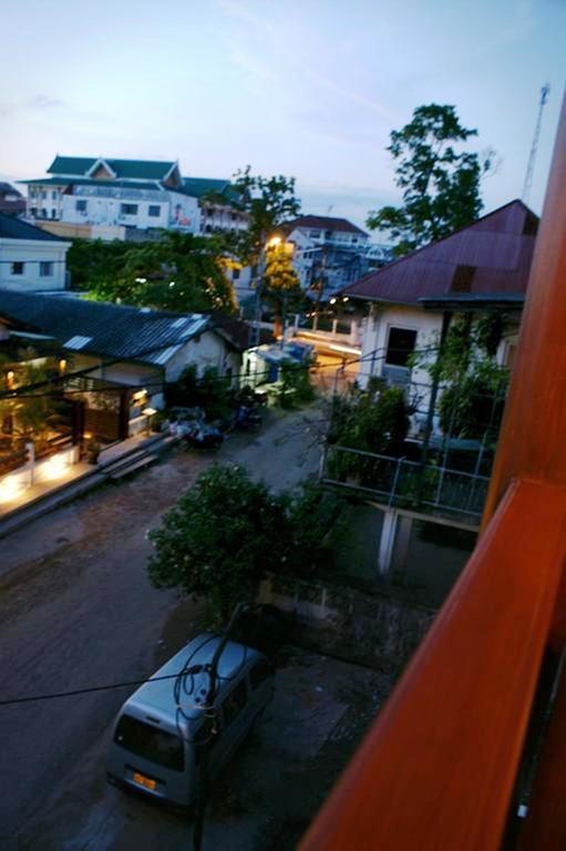 Avilla Phasouk Hotel В'єнтьян Екстер'єр фото