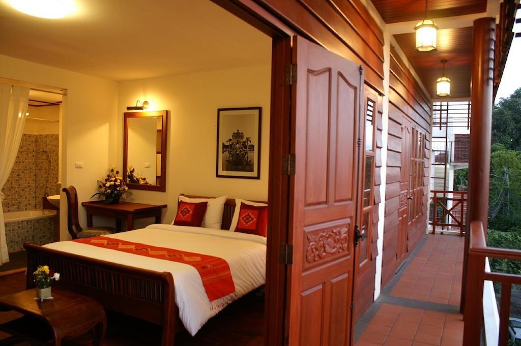 Avilla Phasouk Hotel В'єнтьян Екстер'єр фото