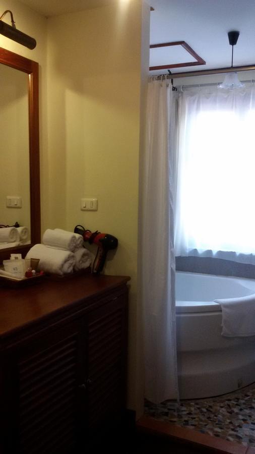 Avilla Phasouk Hotel В'єнтьян Екстер'єр фото