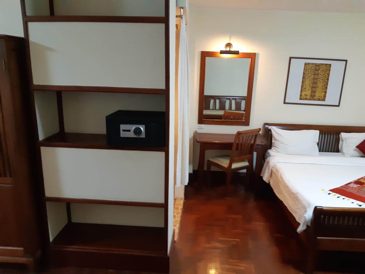 Avilla Phasouk Hotel В'єнтьян Екстер'єр фото